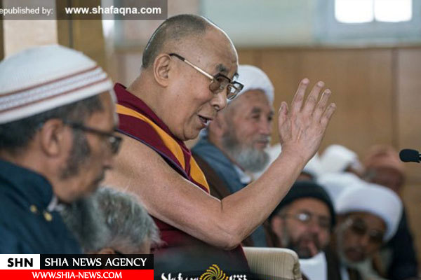 حضور دالایی لاما در مسجد شیعیان هندی و دیدار گرم با روحانیون