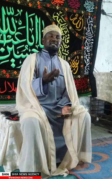 تصاویری از مجلس توسل به اهل بیت(ع) در جزیره کوچک آفریقایی تصاویری از مجلس توسل به اهل بیت(ع) در جزیره کوچک آفریقایی