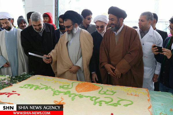 ۲۰ هزار نفر در حرم حضرت زینب(س) شیرین کام شدند +تصاویر ۲۰ هزار نفر در حرم حضرت زینب(س) شیرین کام شدند +تصاویر