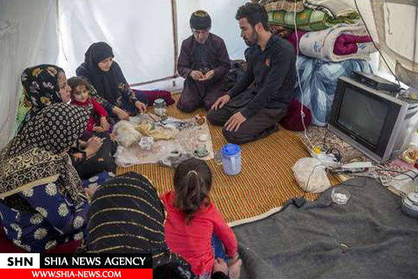 تصاویر زندگی روزمره مردم شهر زلزله زده ثلاث باباجانی