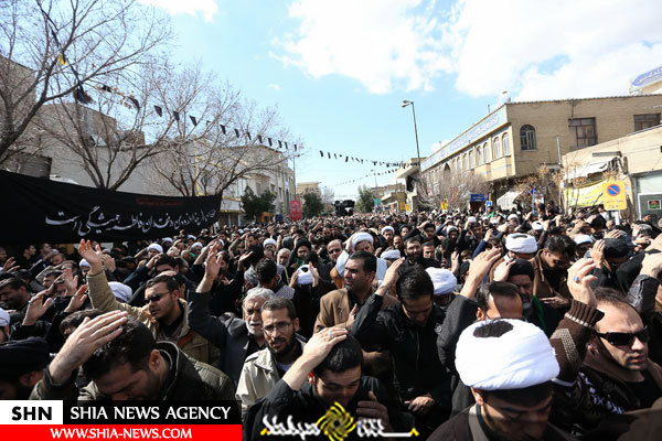 دسته عزاداری آیت الله وحید خراسانی در روز شهادت حضرت زهرا(س)