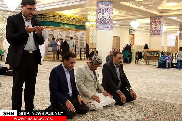 رئیس مجلس پاکستان به زیارت حرم مطهر حضرت معصومه (س) رفت+ تصاویر