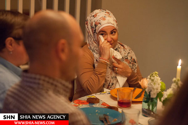 آشپز مسلمان آمریکایی همسایگانش را به شام دعوت می کند + تصاویر