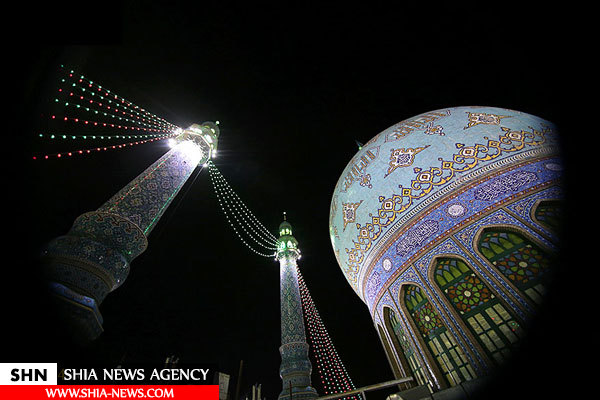 تصاویر جشن و نورافشانی شب نیمه شعبان در مسجد جمکران تصاویر جشن و نورافشانی شب نیمه شعبان در مسجد جمکران