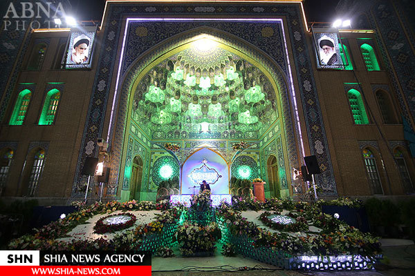 تصاویر جشن و نورافشانی شب نیمه شعبان در مسجد جمکران تصاویر جشن و نورافشانی شب نیمه شعبان در مسجد جمکران