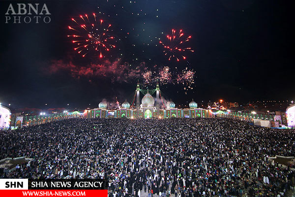 تصاویر جشن و نورافشانی شب نیمه شعبان در مسجد جمکران تصاویر جشن و نورافشانی شب نیمه شعبان در مسجد جمکران