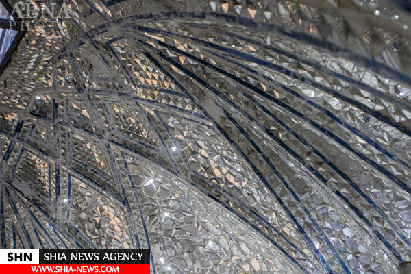 تصاویر ترمیم آینه‌های حرم حضرت عباس(ع)