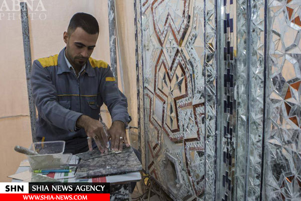 تصاویر ترمیم آینه‌های حرم حضرت عباس(ع)