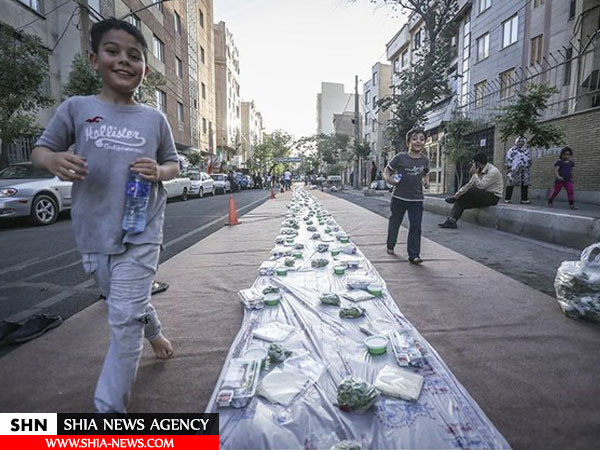 تصاویر سفره افطار ۳۰۰۰ نفری در تهران