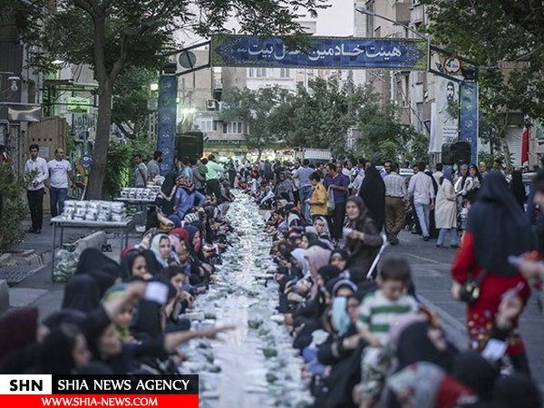 تصاویر سفره افطار ۳۰۰۰ نفری در تهران