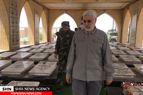 تشرف فرمانده ارشد الحشد الشعبی به حرم امیرالمؤمنین علی(ع) و وادی السلام + تصاویر