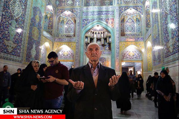 حال‌وهوای حرم رضوی در شب شهادت امام سجاد(ع)