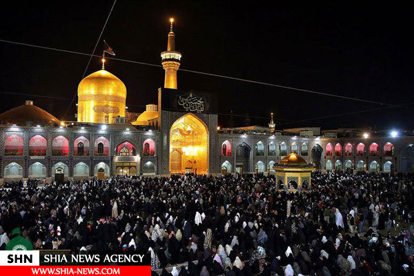 حال‌وهوای حرم رضوی در شب شهادت امام سجاد(ع)