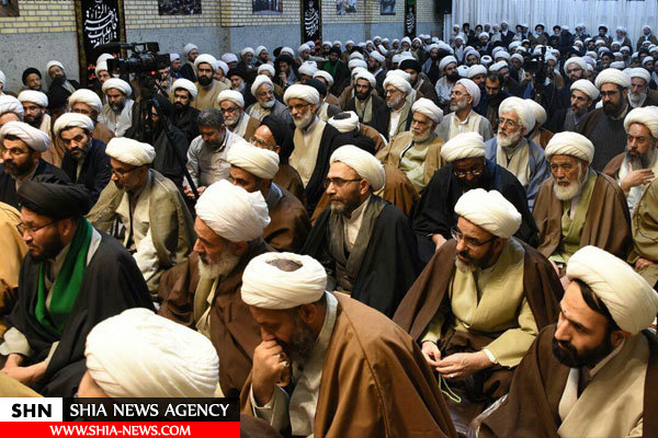 نشست اساتید با حضور آیتاللهالعظمی وحید برگزار شد نشست اساتید با حضور آیتاللهالعظمی وحید برگزار شد