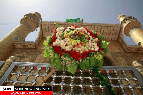 تزیین و گل کاری خیابان های نجف و حرم مطهر امام علی(ع) تزیین و گل کاری خیابان های نجف و حرم مطهر امام علی(ع)