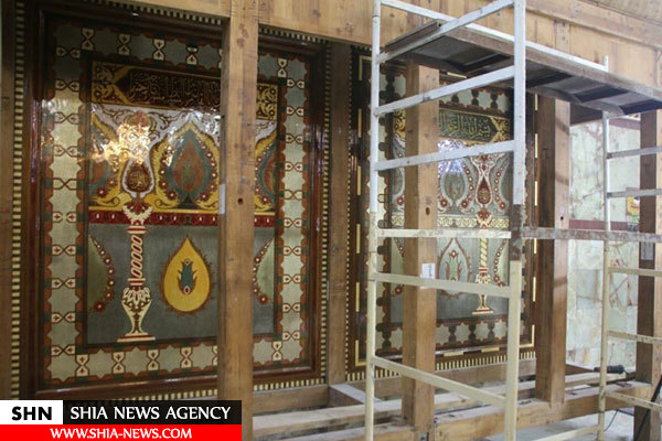 آغاز عملیات نصب نیم ضریح خیمه‌گاهی امام حسین(ع) و حضرت قاسم (ع) در کربلا + تصاویر