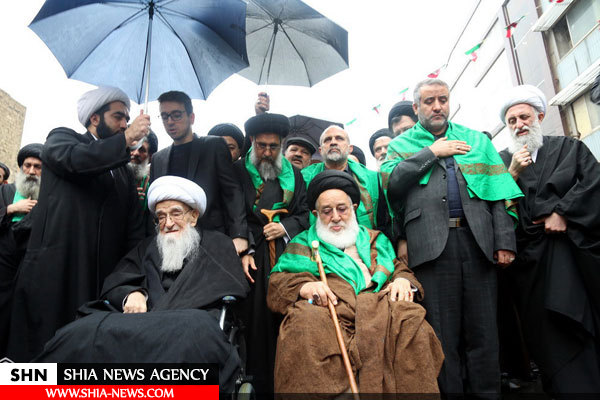 حضور آیت الله العظمی صافی در دسته عزاداری شهادت حضرت زهرا(س) حضور آیت الله العظمی صافی در دسته عزاداری شهادت حضرت زهرا(س)