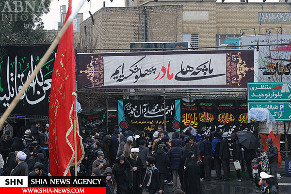 دسته عزاداری شهادت حضرت زهرا(س) با حضور آیتالله وحید خراسانی دسته عزاداری شهادت حضرت زهرا(س) با حضور آیتالله وحید خراسانی