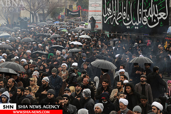 دسته عزاداری شهادت حضرت زهرا(س) با حضور آیتالله وحید خراسانی دسته عزاداری شهادت حضرت زهرا(س) با حضور آیتالله وحید خراسانی