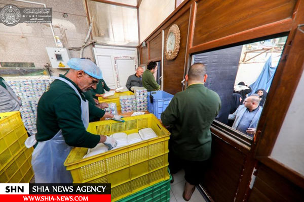۴۸ هزار بسته غذایی میان زائران حرم امیرالمؤمنین(ع) توزیع شد+تصاویر