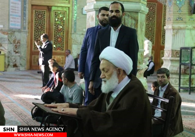 تشرف آیت‌الله عیسی قاسم به مسجد جمکران