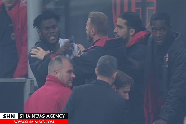 درگیری عجیب دو بازیکن میلان روی نیمکت! +تصاویر