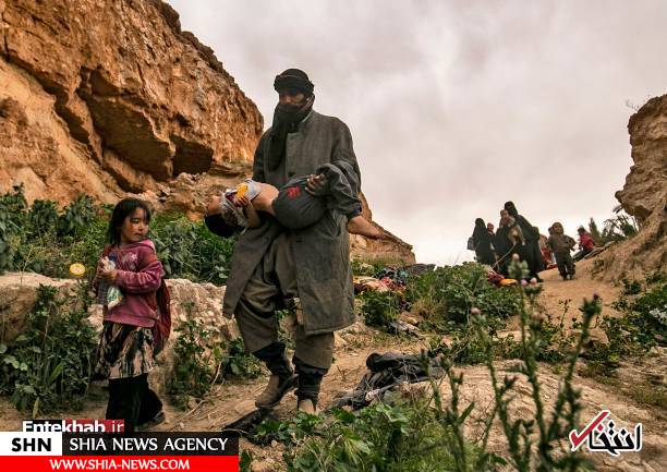 تصاویر خروج داعشی‌ها با خانواده از باغوز