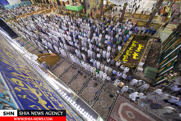 حال و هوای نماز جماعت در حرم امام حسین (ع) در ایام رمضان
