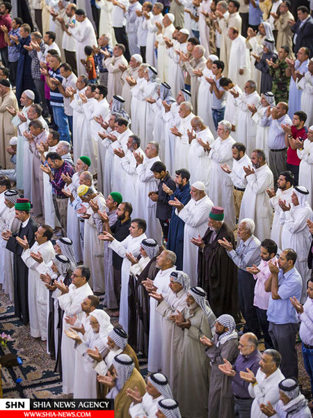حال و هوای نماز جماعت در حرم امام حسین (ع) در ایام رمضان