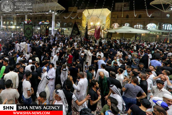 تصاویر صدها هزار عزادار در حرم امیر المؤمنین (ع) حضور یافتند