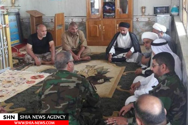 مبلغین حوزه نجف اشرف در میان رزمندگان بسیج مردمی حضور یافتند+ تصاویر