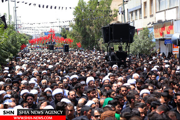 تصاویر دسته عزاداری شهادت امام جعفر صادق(ع) با حضور آیت الله العظمی وحید خراسانی تصاویر دسته عزاداری شهادت امام جعفر صادق(ع) با حضور آیت الله العظمی وحید خراسانی