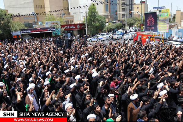 تصاویر دسته عزاداری شهادت امام جعفر صادق(ع) با حضور آیت الله العظمی وحید خراسانی تصاویر دسته عزاداری شهادت امام جعفر صادق(ع) با حضور آیت الله العظمی وحید خراسانی