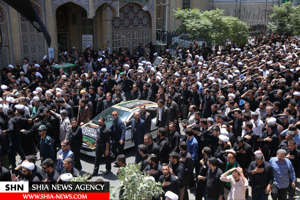 تصاویر دسته عزاداری شهادت امام جعفر صادق(ع) با حضور آیت الله العظمی وحید خراسانی تصاویر دسته عزاداری شهادت امام جعفر صادق(ع) با حضور آیت الله العظمی وحید خراسانی