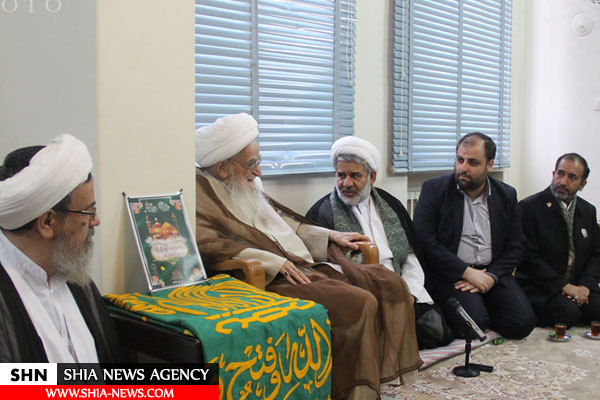دیدار جمعی از خادمان حرم امام رضا(ع) با آیت‌الله صافی گلپایگانی