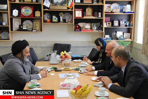 علاقمندی سفیر جمهوری فدرال آلمان به گفتوگو با روحانیت شیعه + تصویر علاقمندی سفیر جمهوری فدرال آلمان به گفتوگو با روحانیت شیعه + تصویر