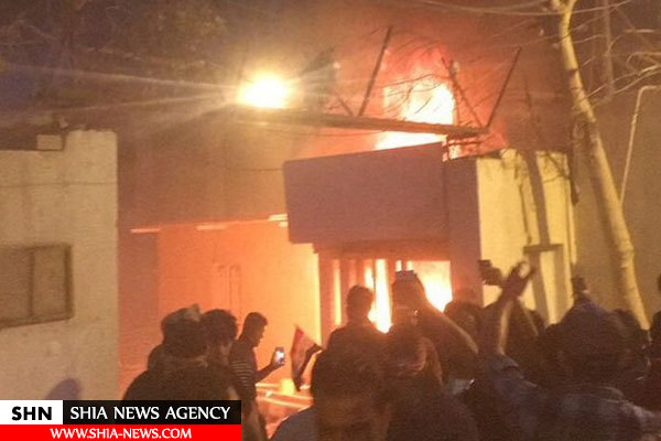 کنسولگری ایران در بصره را به آتش کشیدند+ واکنش‌ها و تصاویر