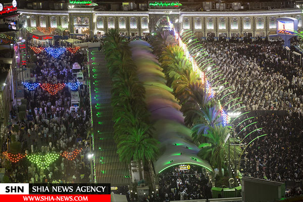 تصاویر حرم مطهر امام حسین و حضرت عباس علیهما السلام در آسمان شب تصاویر حرم مطهر امام حسین و حضرت عباس علیهما السلام در آسمان شب