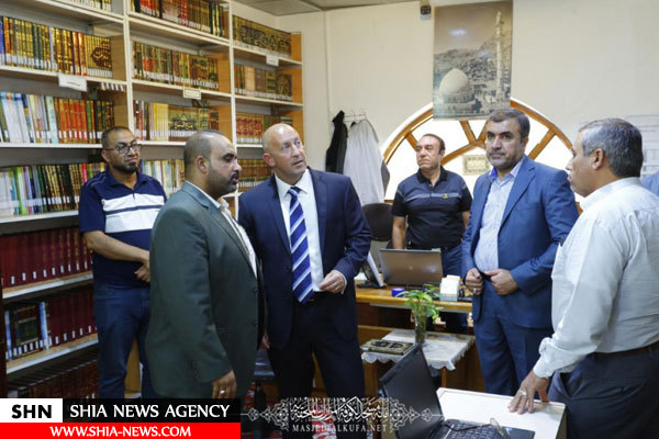 سفیر نیوزلند به زیارت اماکن مقدس کوفه مشرّف شد +تصاویر