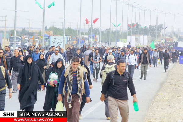 تصاویر زائران پیاده اربعین در مرز مهران