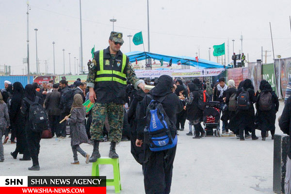 تصاویر زائران پیاده اربعین در مرز مهران تصاویر زائران پیاده اربعین در مرز مهران