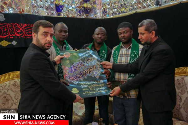 تشرف هیئتی از شیعیان کامرون به زیارت حرم امیرالمؤمنین(ع)+تصاویر