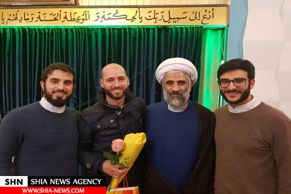 جوان آلمانی در مرکز اسلامی هامبورگ مسلمان شد+تصاویر