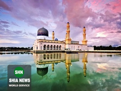 مسجد شناور در مالزی که از مسجدالنبی(ص) الهام گرفته است