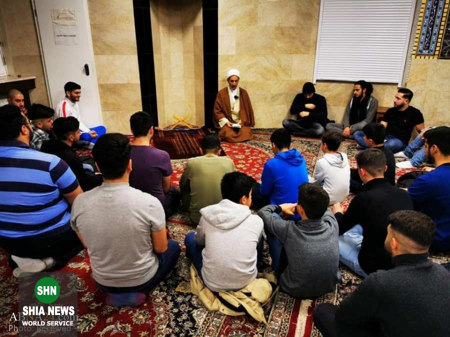 مراسم دعا و بیان معارف دینی برای نوجوانان در مسجد بلال هامبورگ