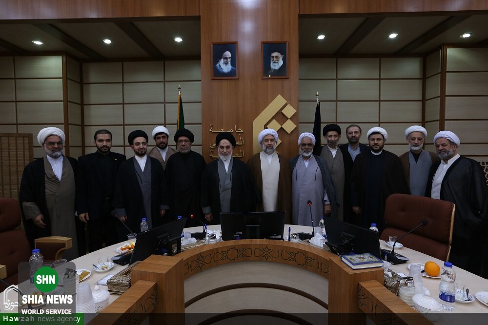 دیدار امام جمعه نجف اشرف با رئیس جامعه المصطفی العالمیه