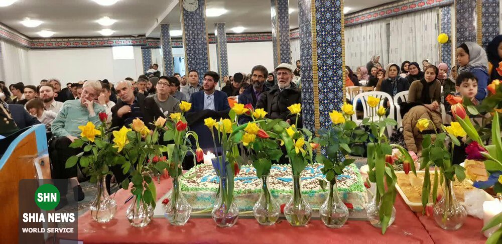 جشنواره پخت کیک در برلین به مناسبت میلاد حضرت زهرا(ع) جشنواره پخت کیک در برلین به مناسبت میلاد حضرت زهرا(ع)