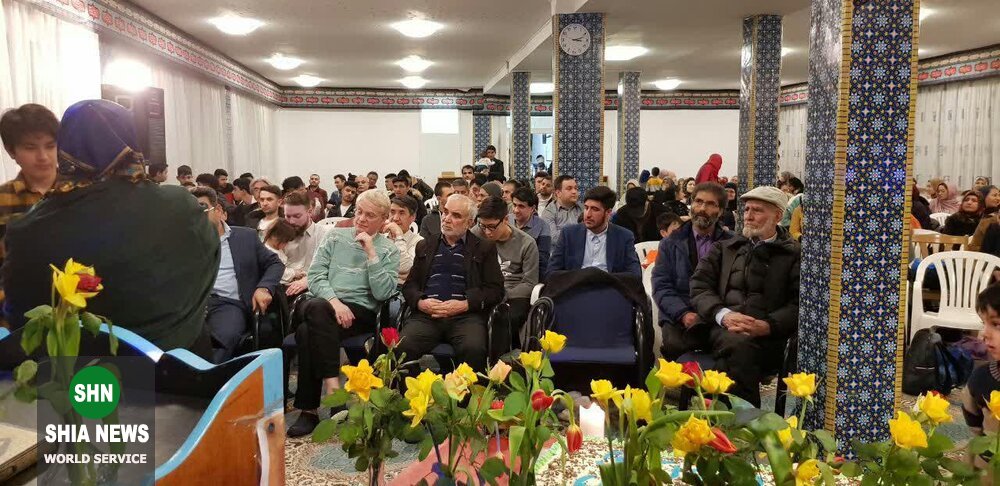 جشنواره پخت کیک در برلین به مناسبت میلاد حضرت زهرا(ع) جشنواره پخت کیک در برلین به مناسبت میلاد حضرت زهرا(ع)
