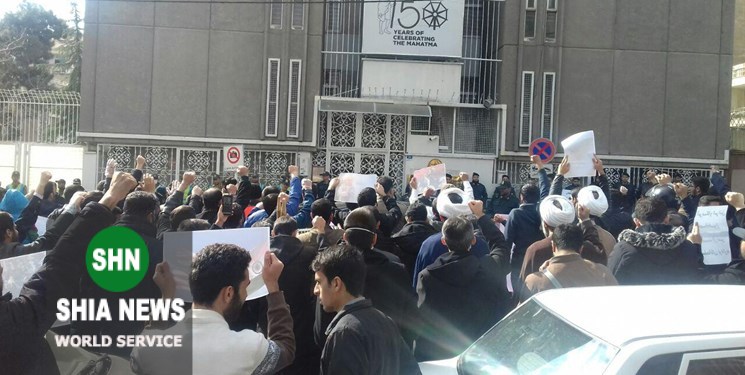 تجمع دانشجویان و طلاب در اعتراض به کشتار مسلمانان هند تجمع دانشجویان و طلاب در اعتراض به کشتار مسلمانان هند