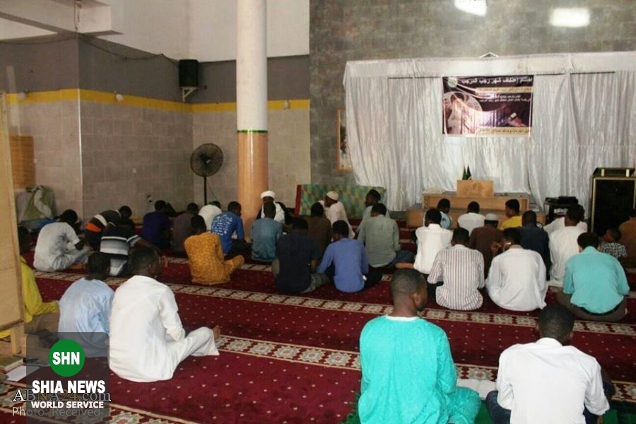 پایان سه روز اعتکاف در مسجد حوزه علمیه آکرا پایتخت غنا پایان سه روز اعتکاف در مسجد حوزه علمیه آکرا پایتخت غنا
